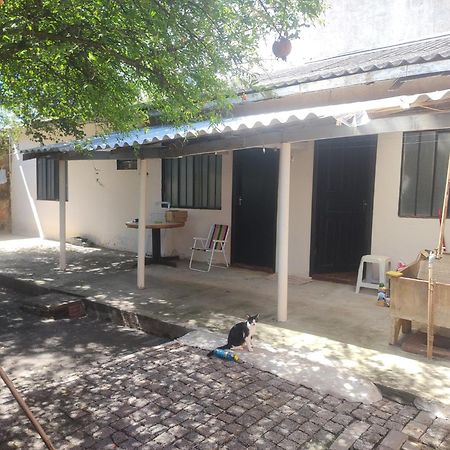 Pe De Pitanga - Unica Casa Arborizada Do Quarteirao Com Arvores Frutiferas Maringa Bagian luar foto